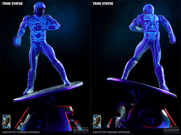 tron-black-light-statue