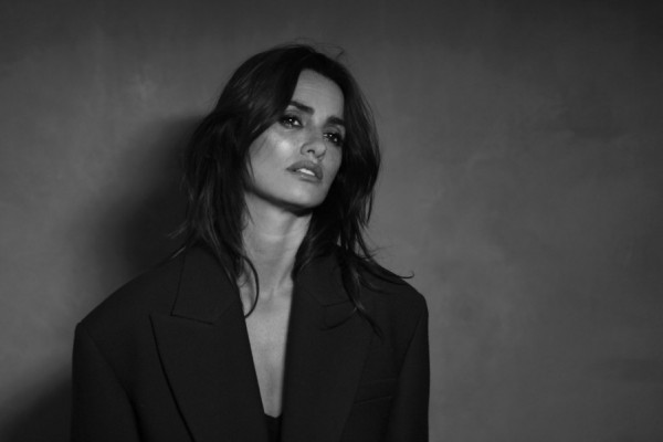 Penelope Cruz - Flaunt (2016)