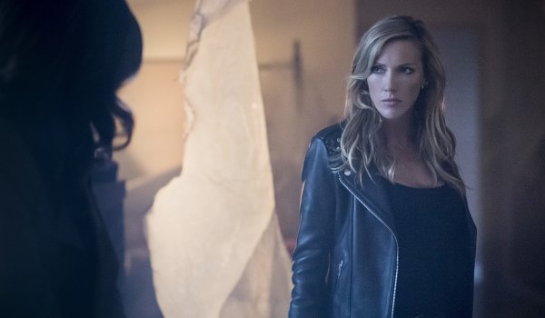 Arrow - Longbow Hunters television review