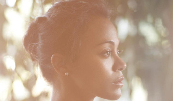 Zoe Saldana shows off her California Style