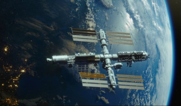 The Space Between Us movie review