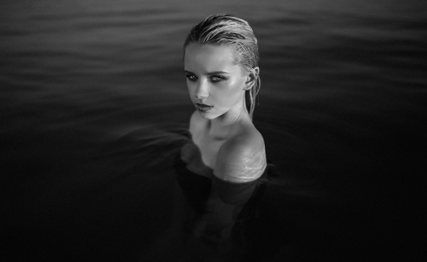 Agata Paulina Grzeczny - B-Authentique (2017)