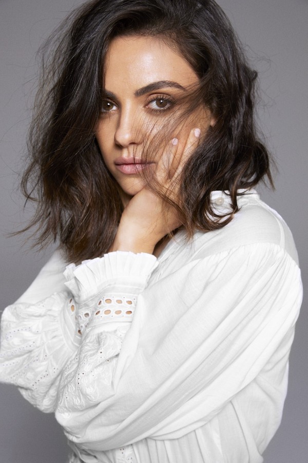 Mila Kunis - Cosmopolitan (August 2018)