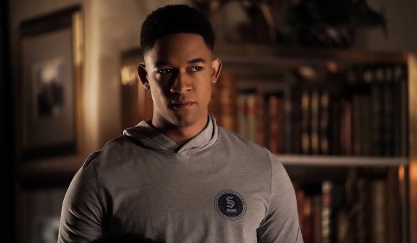 Legacies - Mombie Dearest / Death Keeps Knocking on My Door television review