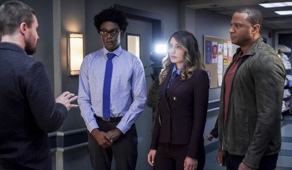 Arrow - Emerald Archer television review