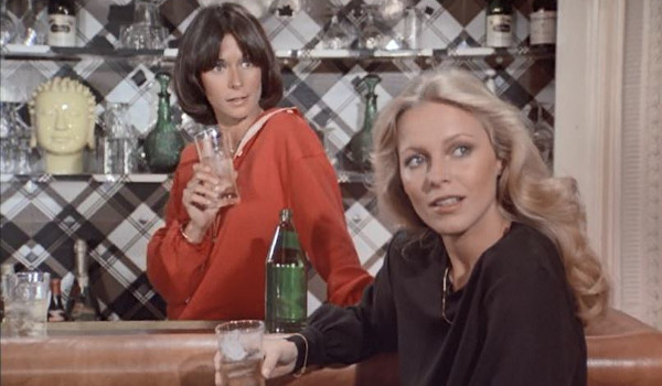 Charlie's Angels - Angels on the Air television review