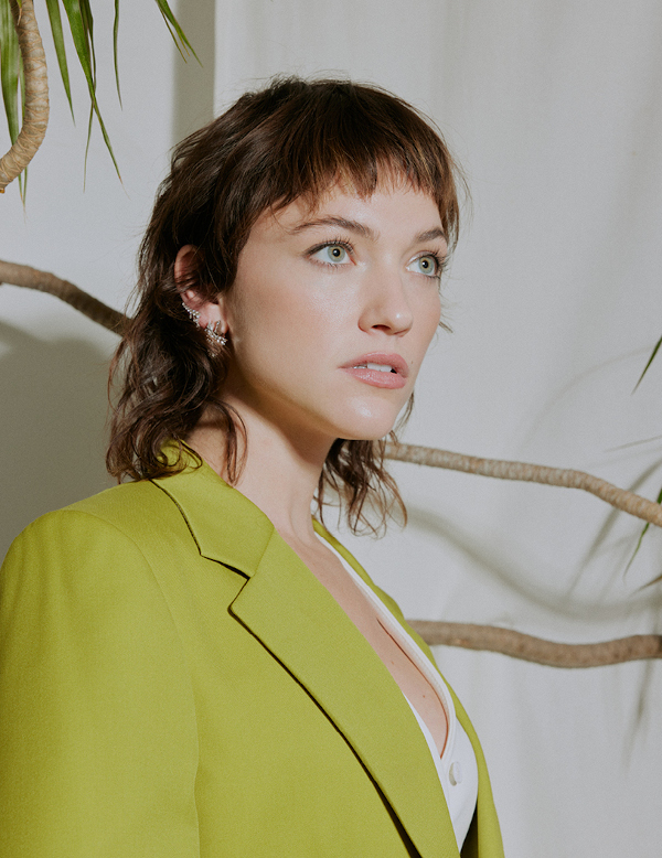 Violett Beane - Schön! (February 2024)