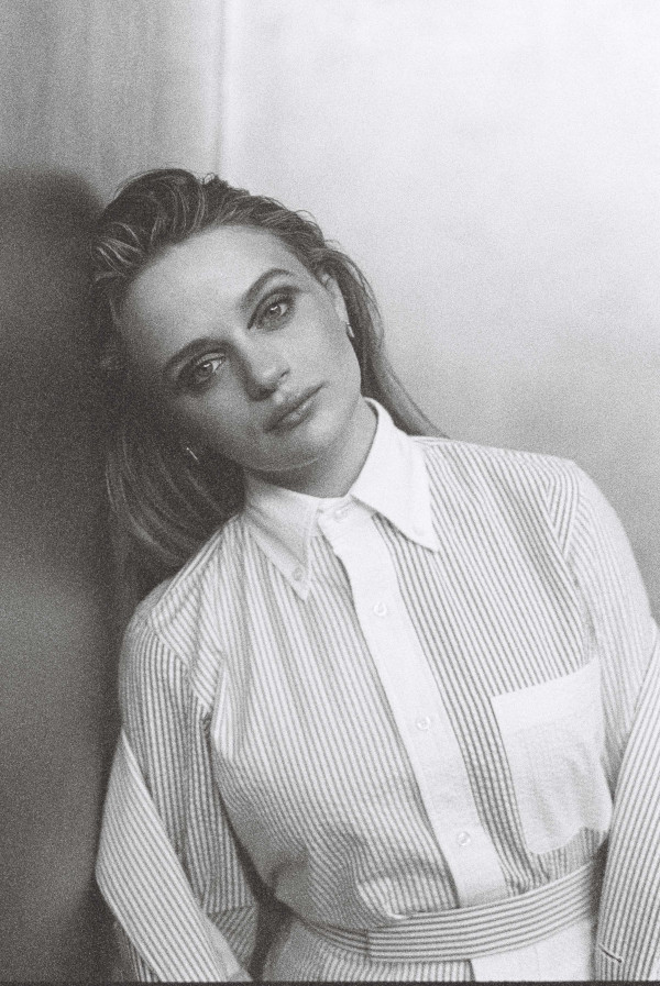 Joey King - Flaunt (May 2024)