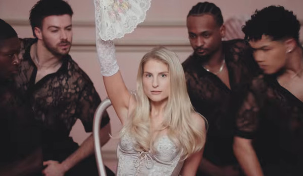 Meghan Trainor – Shimmer