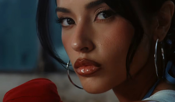 Becky G – Patrona